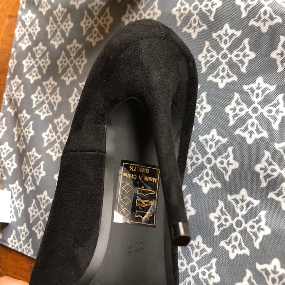 Shoe Republic LA black pumps heels sz 7.5! - Picture 6 of 8